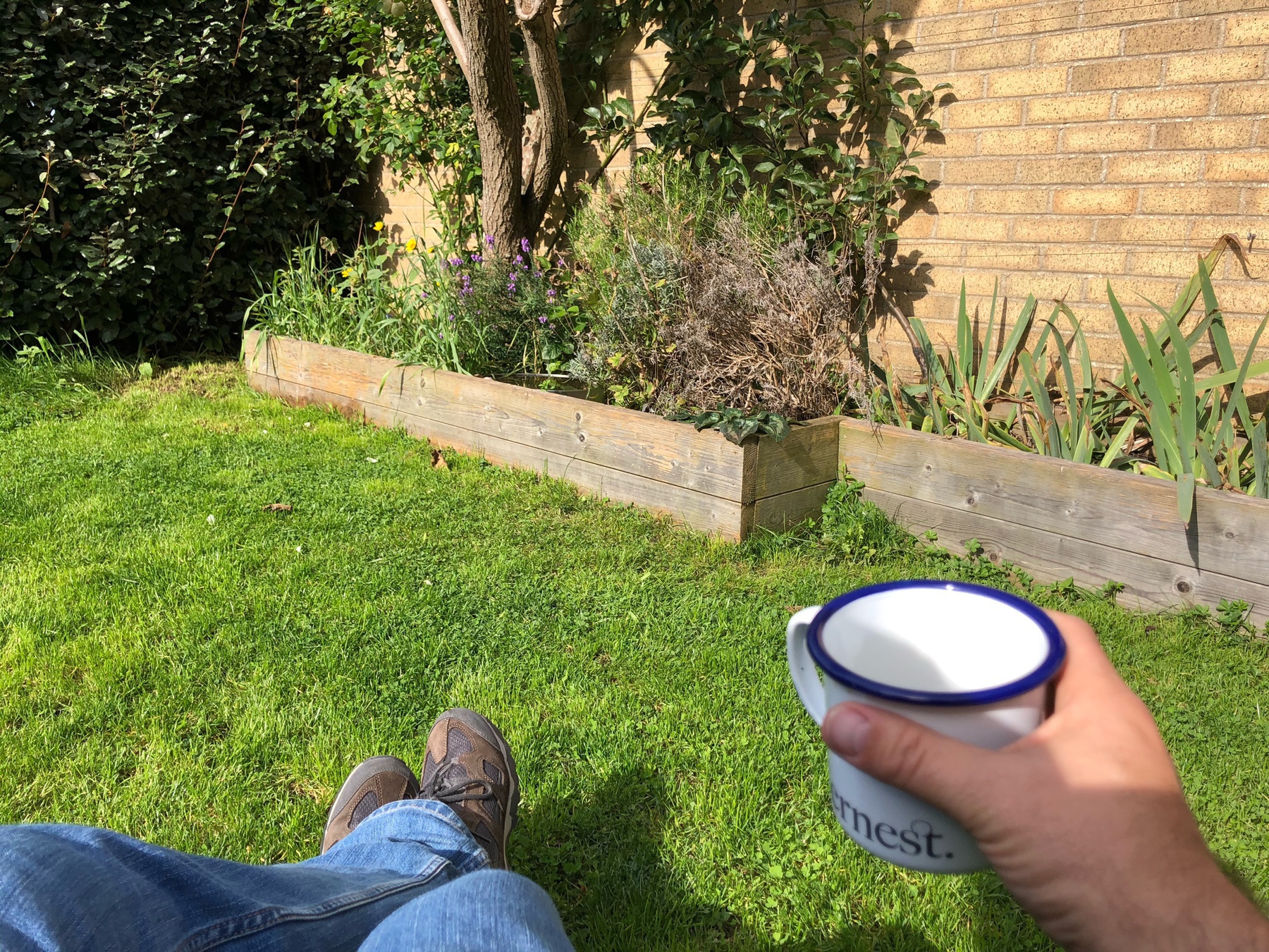 Chilling in the garden with a coffee. 