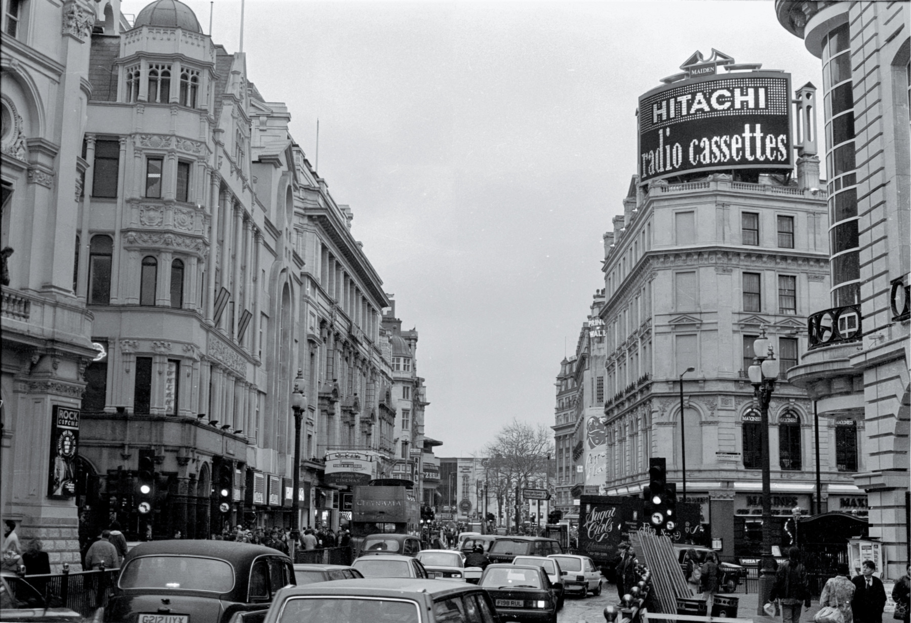 Picadilly Circus in 1991, looking toards Leicester Square